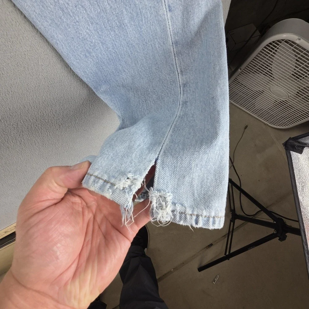 Levis 12237 important